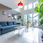 Calme Et Verdure: Vue Montagne - Terrasse - Wifi Apartament