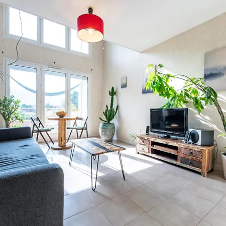 Calme Et Verdure: Vue Montagne - Terrasse - Wifi Apartament