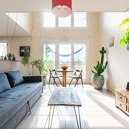 Calme Et Verdure: Vue Montagne - Terrasse - Wifi Apartament